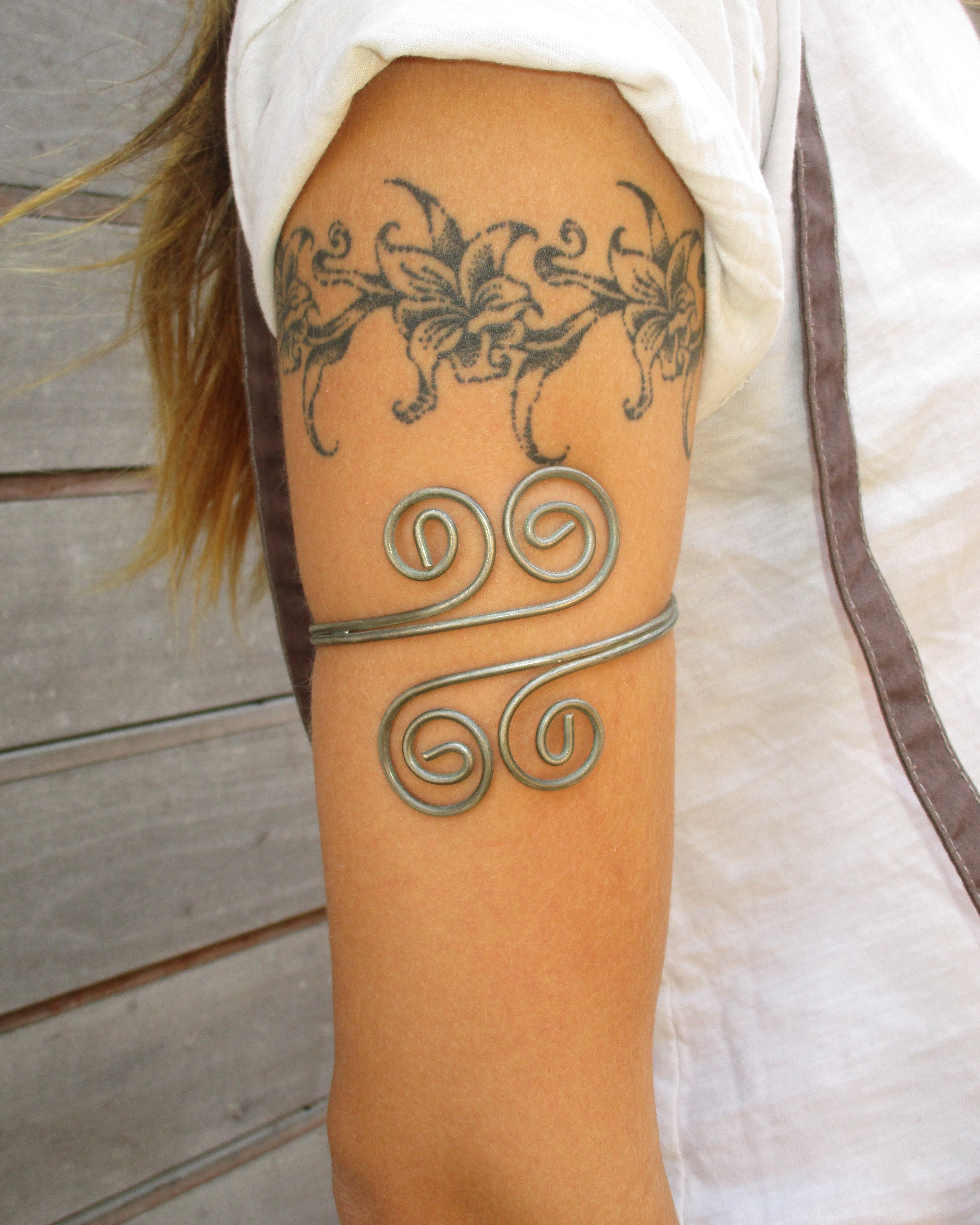 spiral arm cuff